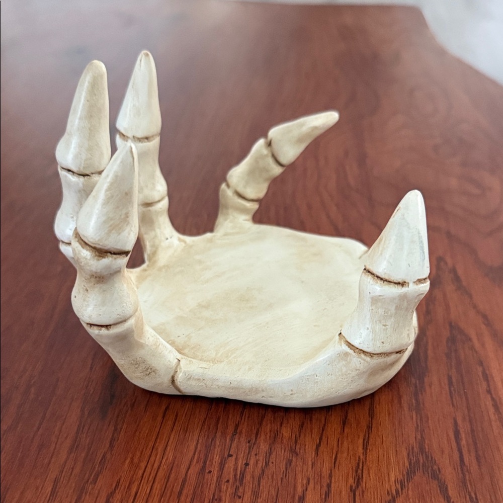 Yankee Candle holder Bone-Inspired Cream Decorative Holder (candle not included)